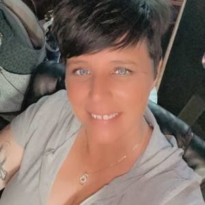 Meet your Posher, Karrie